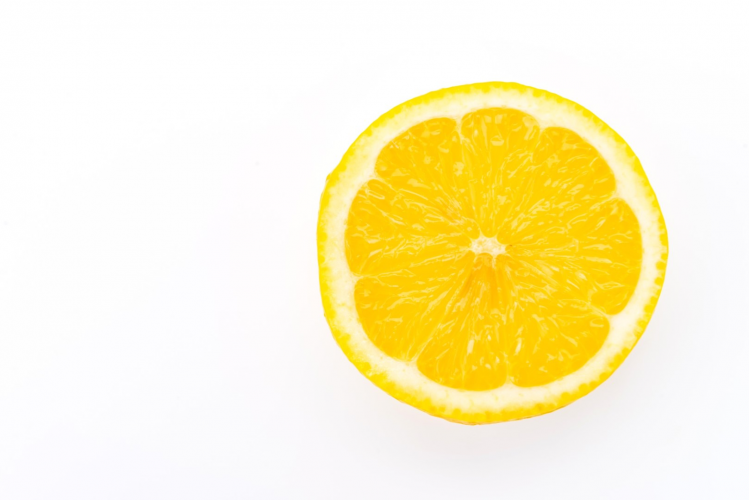 Citrus paradisi - La consommation de pomélos ou Citrus paradisi comporte de nombreux bienfaits pour la santé tel que l’apport d’eau, de nutriments, notamment de vitamines et de fibres.